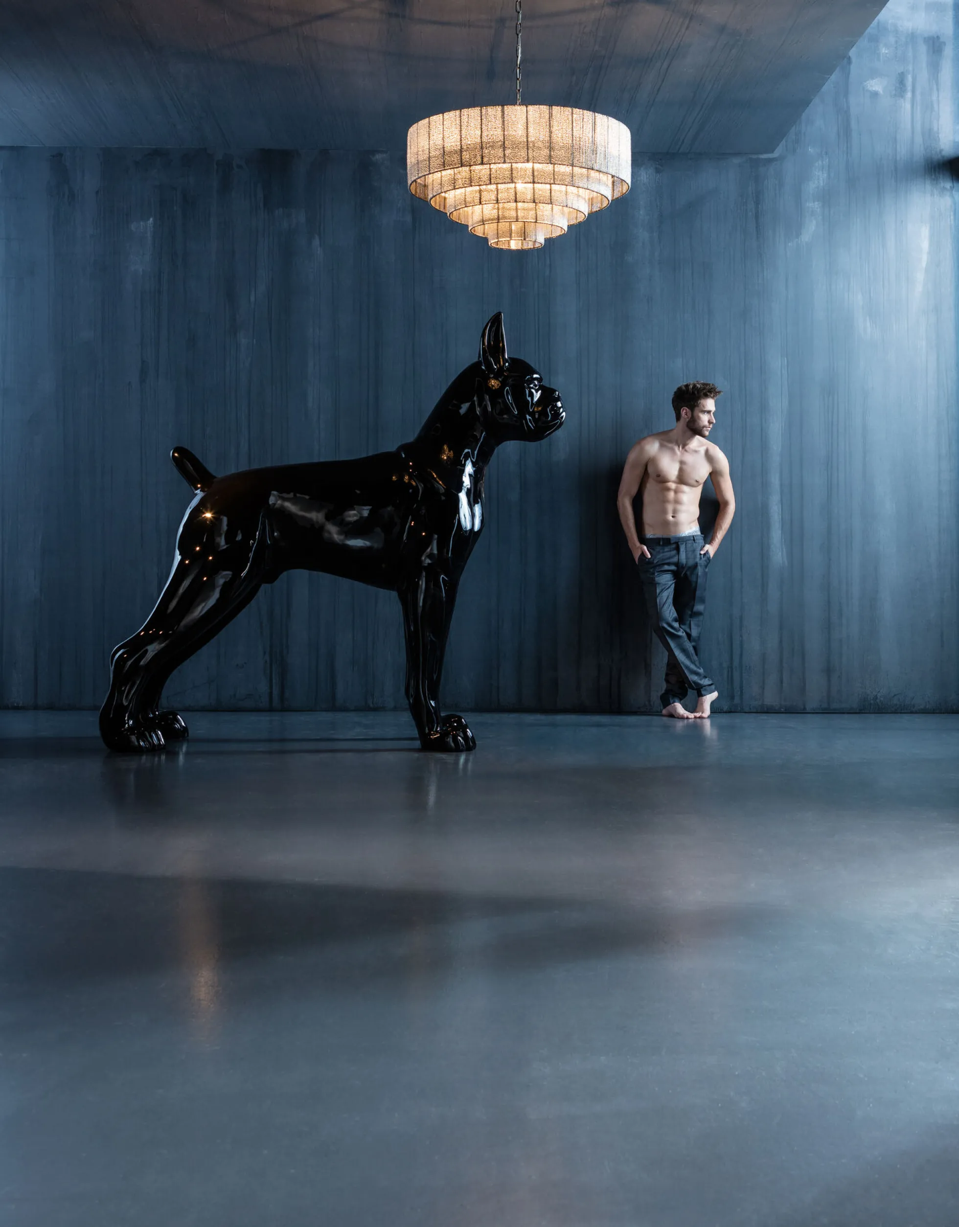 Dekoracja stojąca Toto Red 190x180 cm czarna