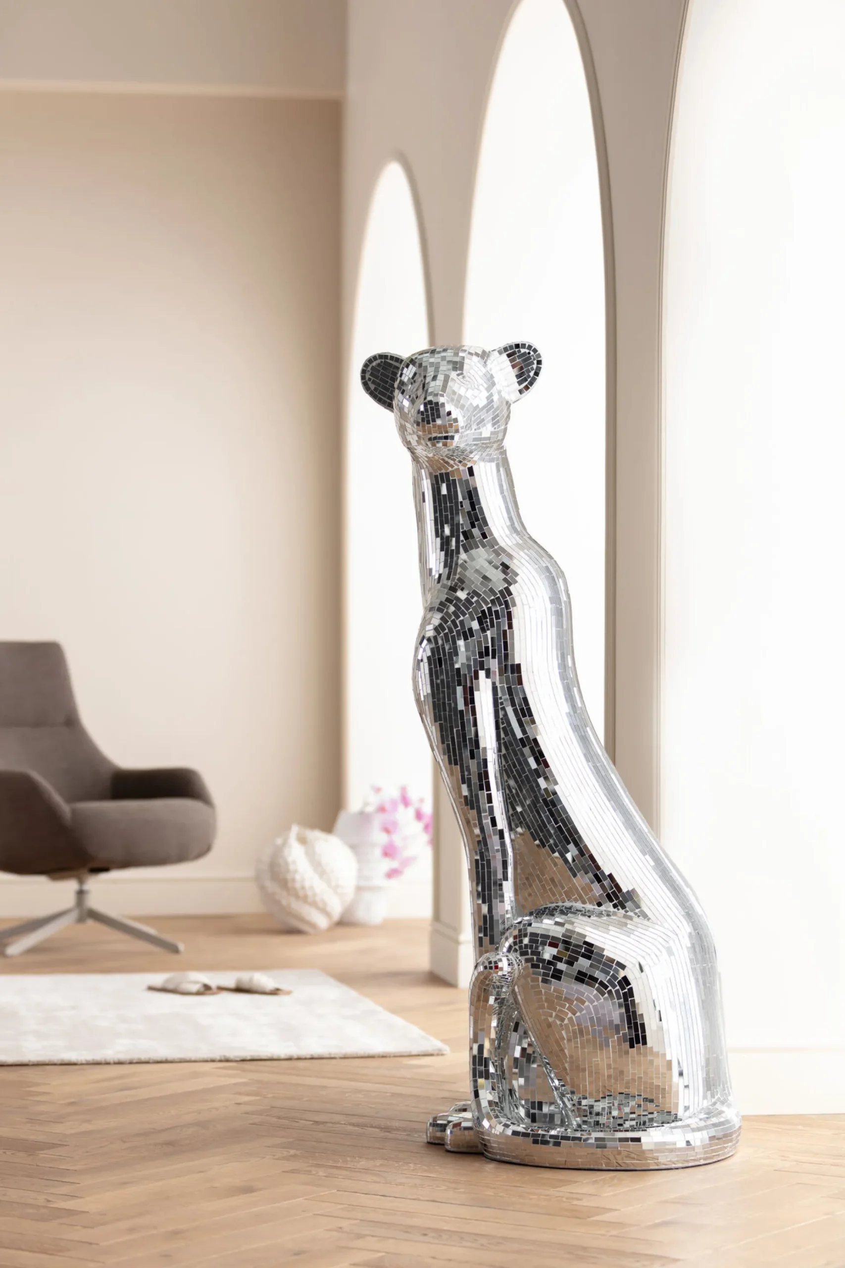 Dekoracja stojąca Welcome Panther 57x150 cm srebrna prawa