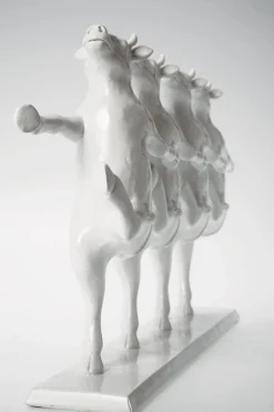 Figurka dekoracyjna Dancing Cows 40x23 cm biała