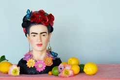 Figurka dekoracyjna Muse Flowers 31x41 cm kolorowa
