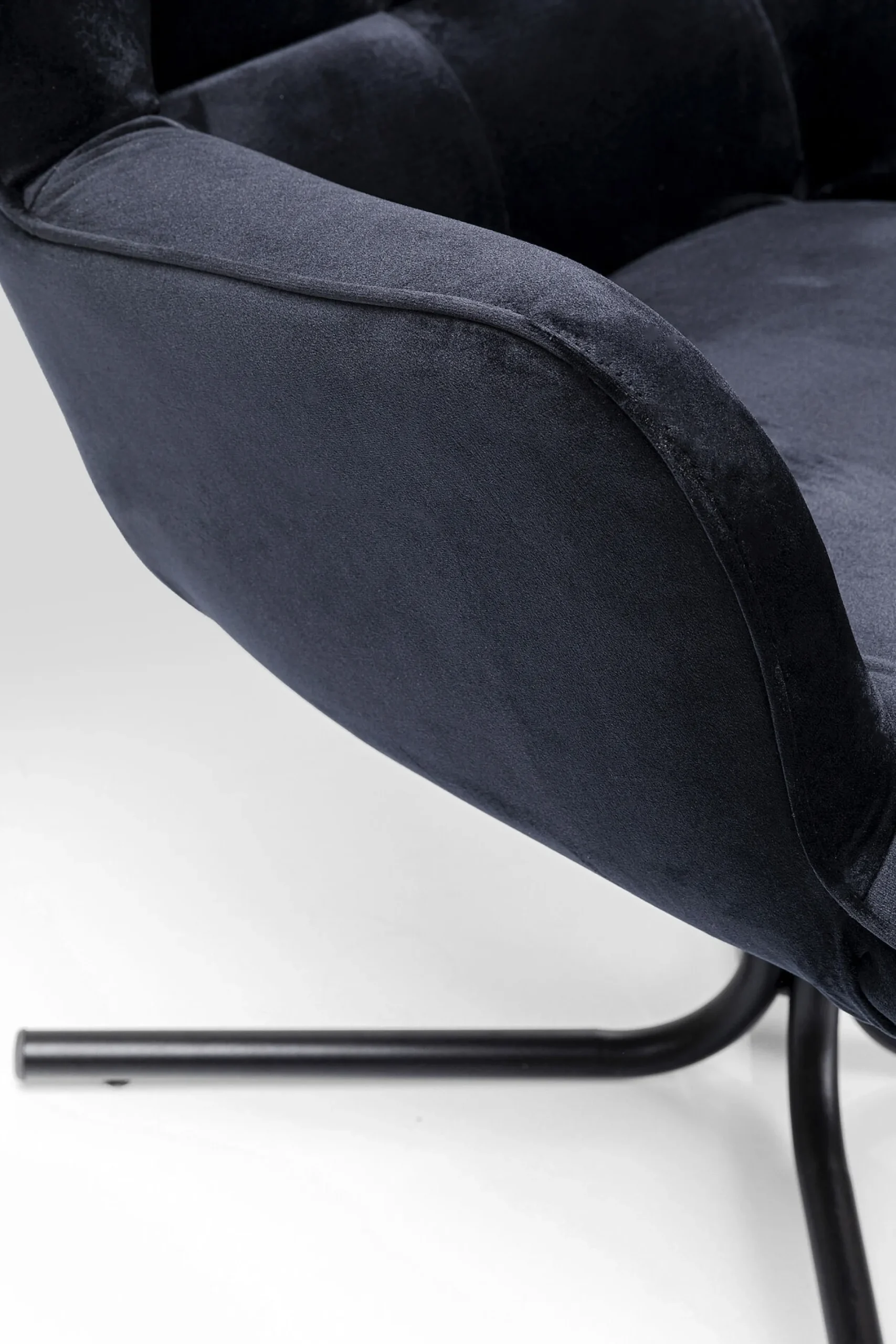 Fotel obrotowy Oscar Velvet 82x95 cm czarny