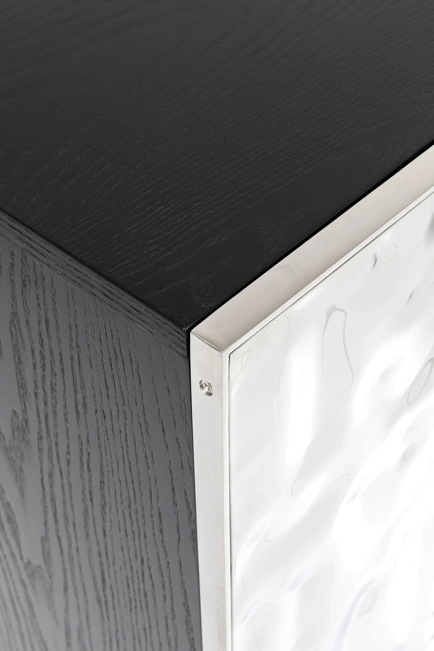 Komoda 4-drzwiowa fornirowana czarna front srebrny ze stali nierdzewnej 160x78 cm