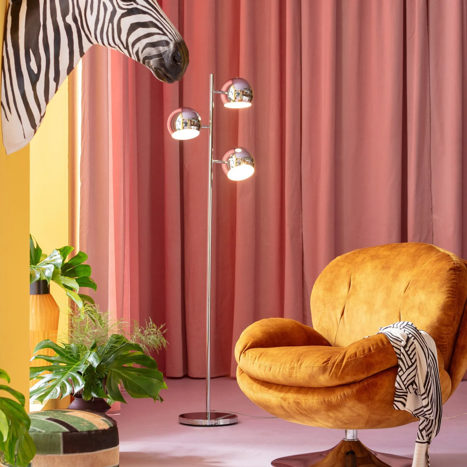 Lampa podłogowa Calotta 40x151 cm srebrna