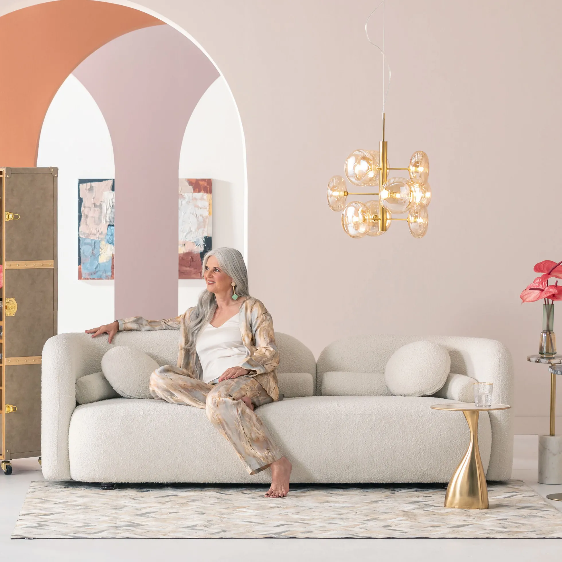 Sofa kremowa 3-osobowa tkanina boucle 225 cm