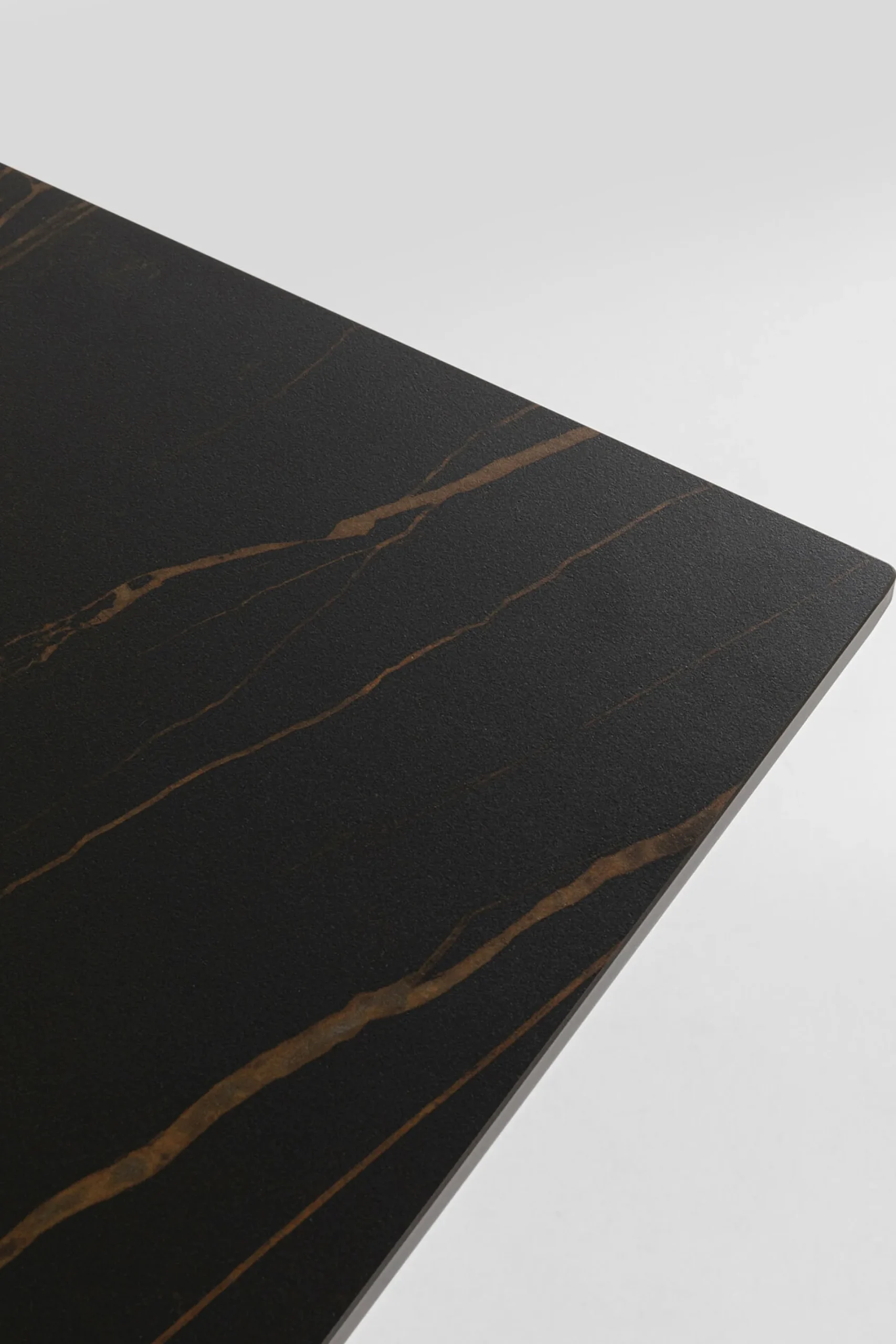 Stół ogrodowy czarny blat ceramika nogi aluminium 180x90 cm