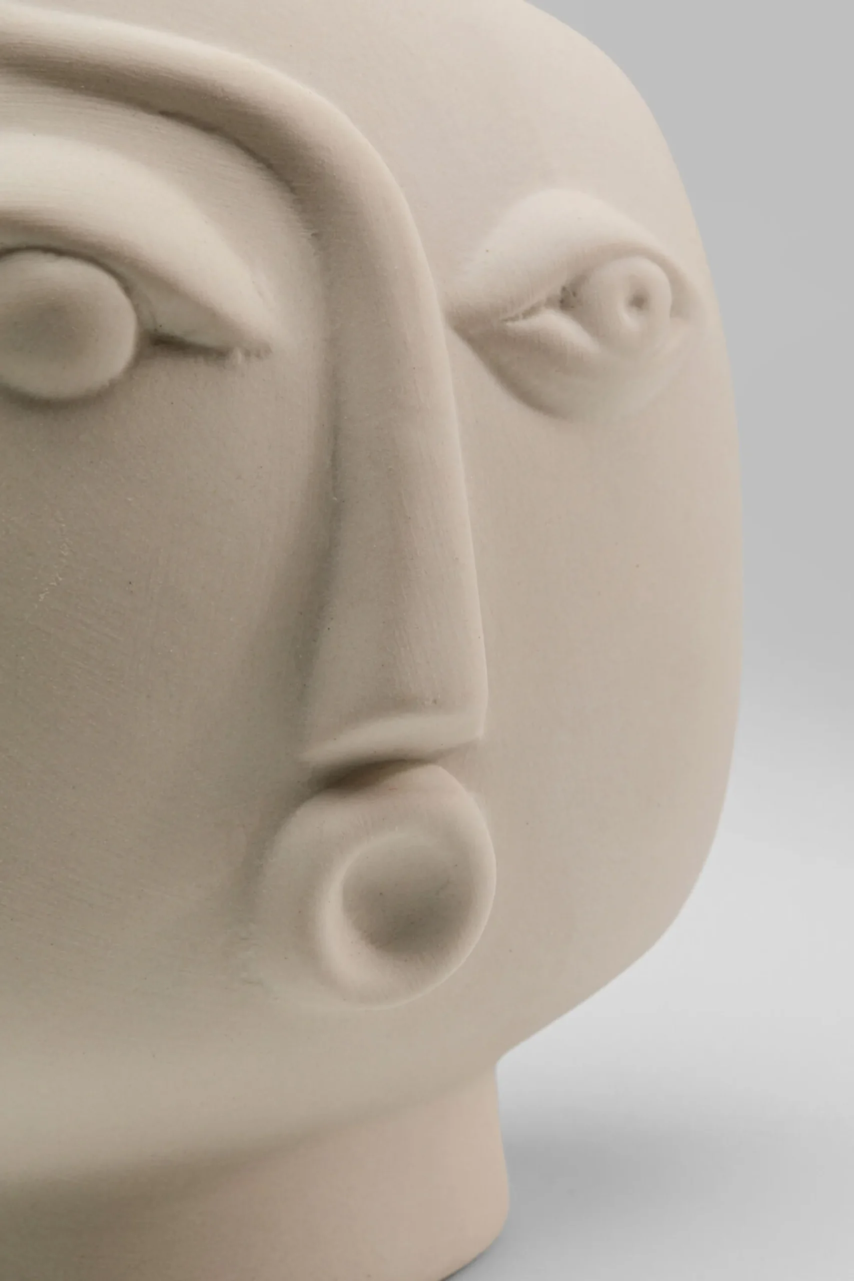 Wazon ceramiczny beżowy twarz abstrakcyjna 13x16 cm
